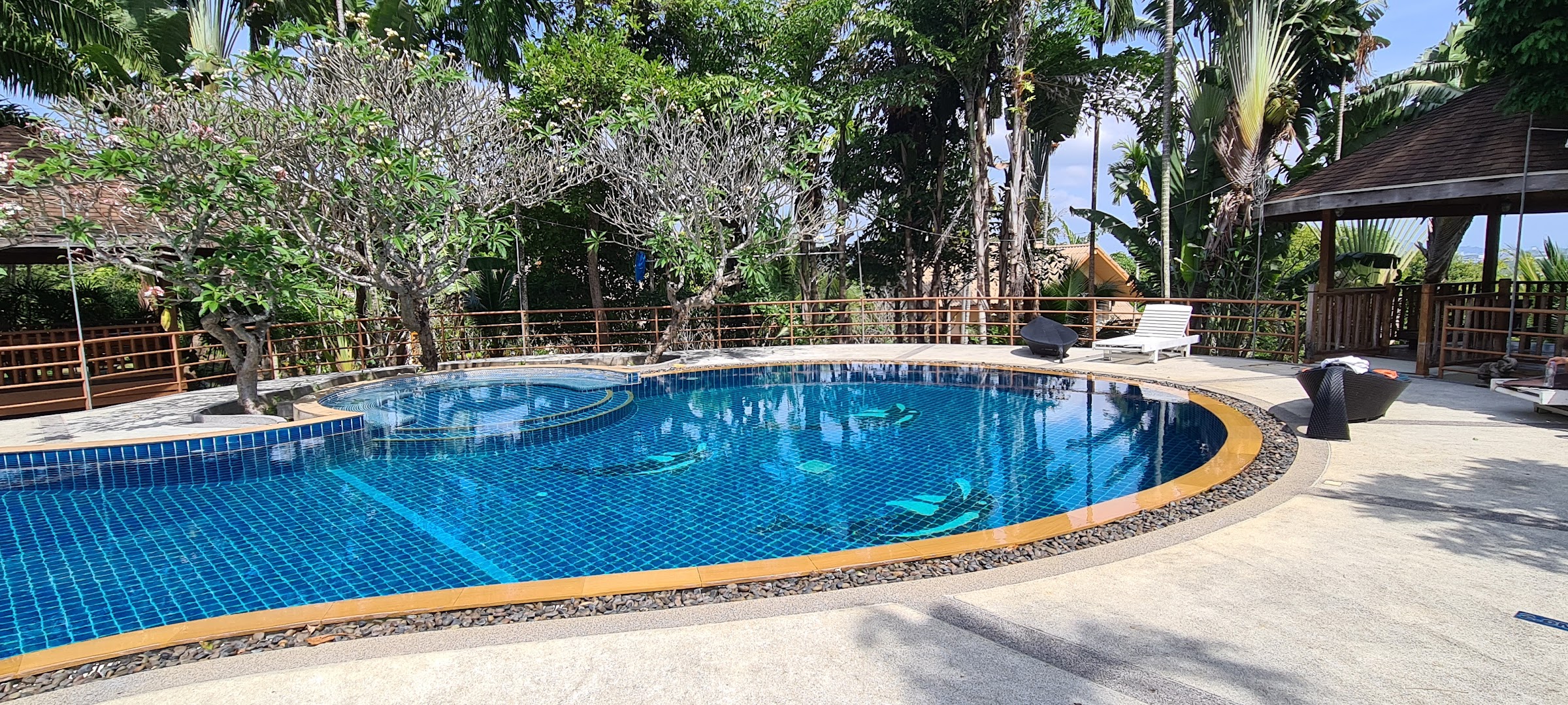 Pool near the Cobra gym